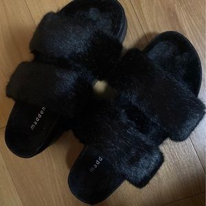 Y2K Vintage faux fur platform sandals